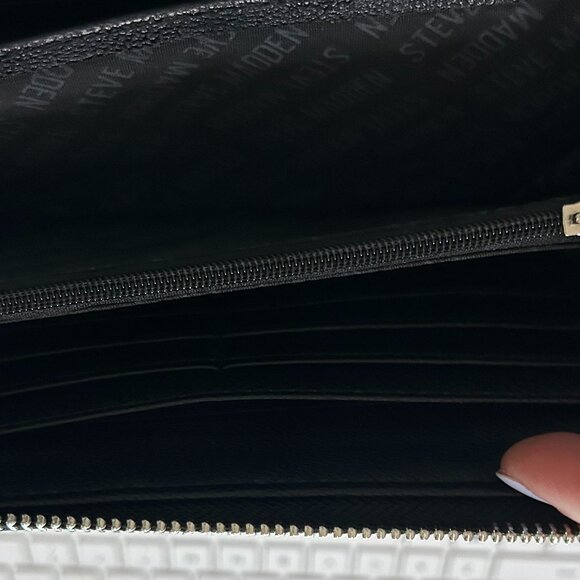 Wallet - Picture 2 of 3